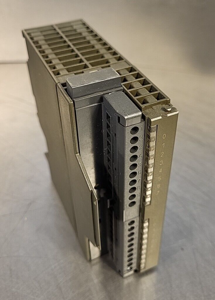 Siemens 6ES7322-1HF01-0AA0 Simatic S7 (BIN 4.5.4 )