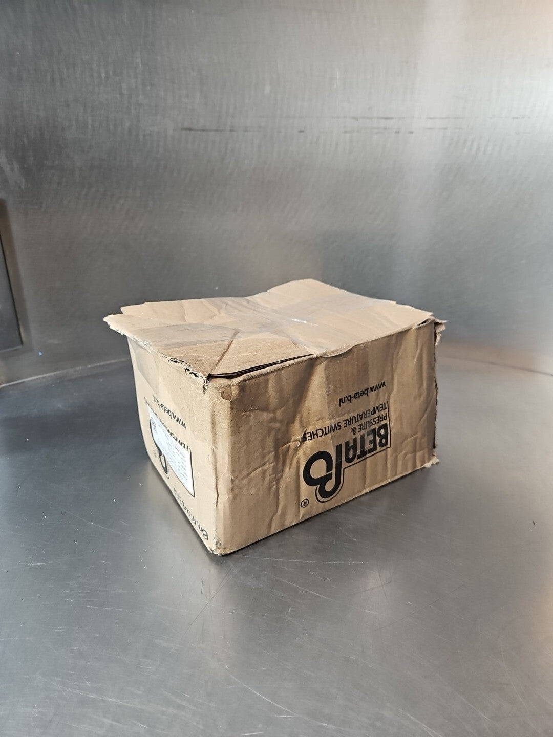 Beta C1-P404M-S1B-P2-K1-M-S-X2 Pressure Switch (BIN354)