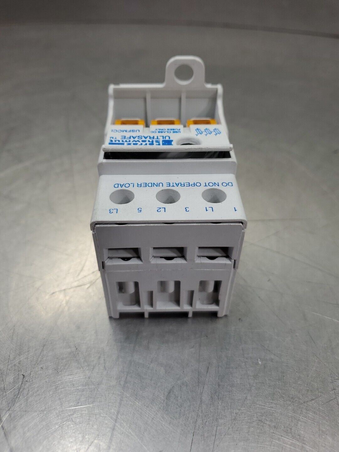 FERRAZ SHAMUT UltraSafe USFMCCI 30AMP 600V 3-FUSE Block. 4D-36