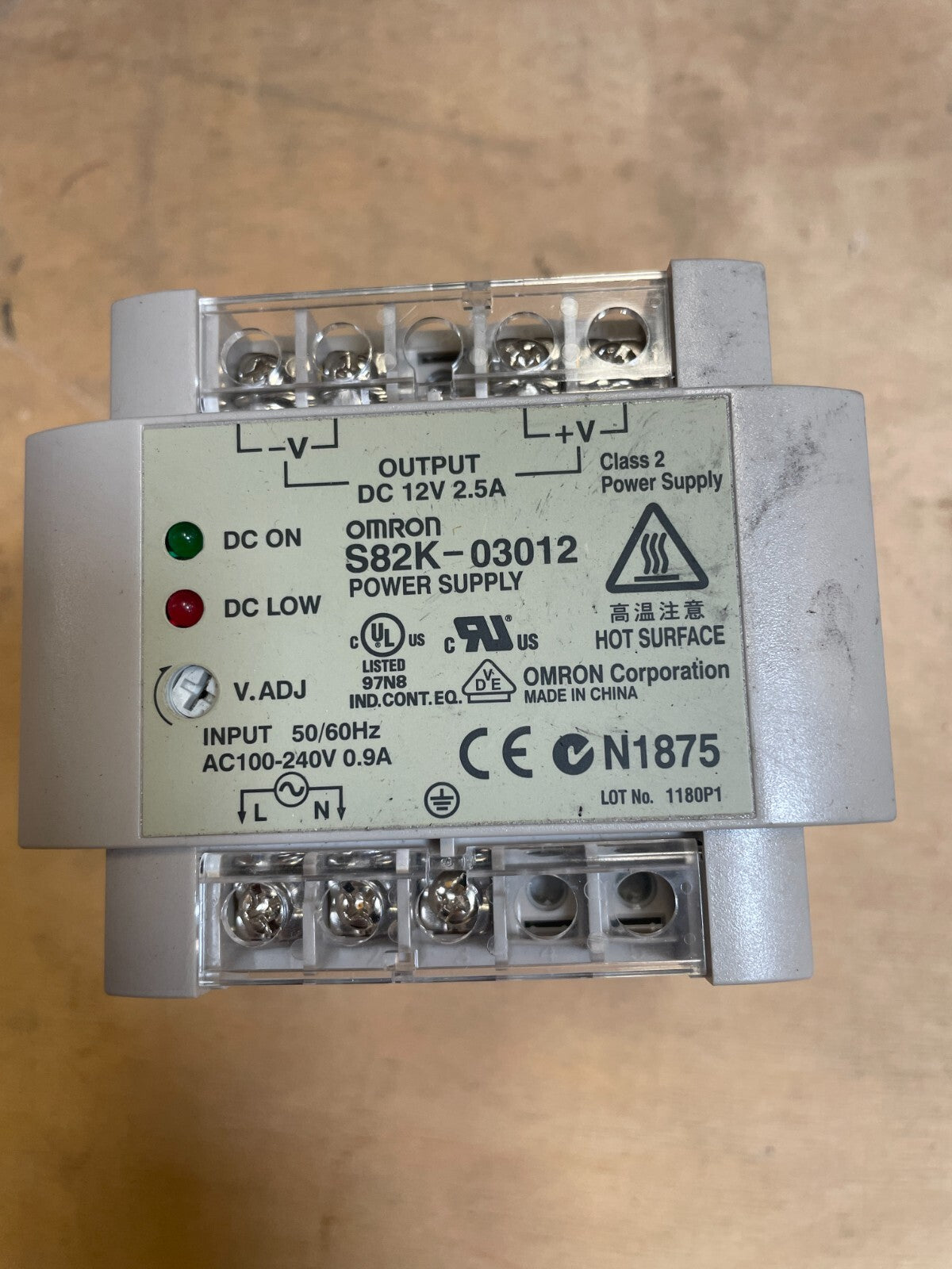 Omron S82K-03012 White AC 50-60HZ / DC 2.5A Prog. Industrial Control.(BIN4.4.3)