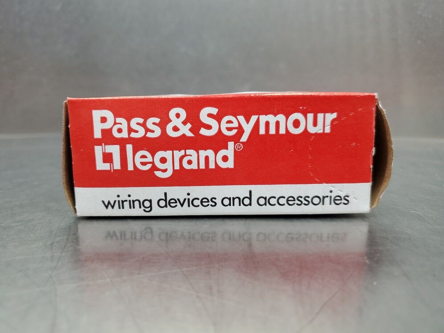 Pass & Seymour 670-I Combination Switch, 1P 20A 120/277V. 4B-37