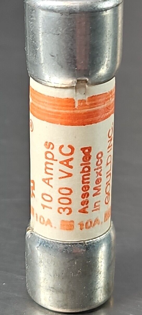 Gould shawmut A25X10 fuse type 1 10 Amp 300Vac. Lot of 10 Loc4C21