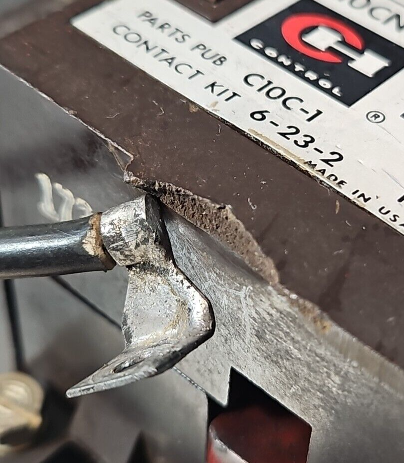 Cutler Hammer C10CN3 Contactor 27 Amp loc4D3