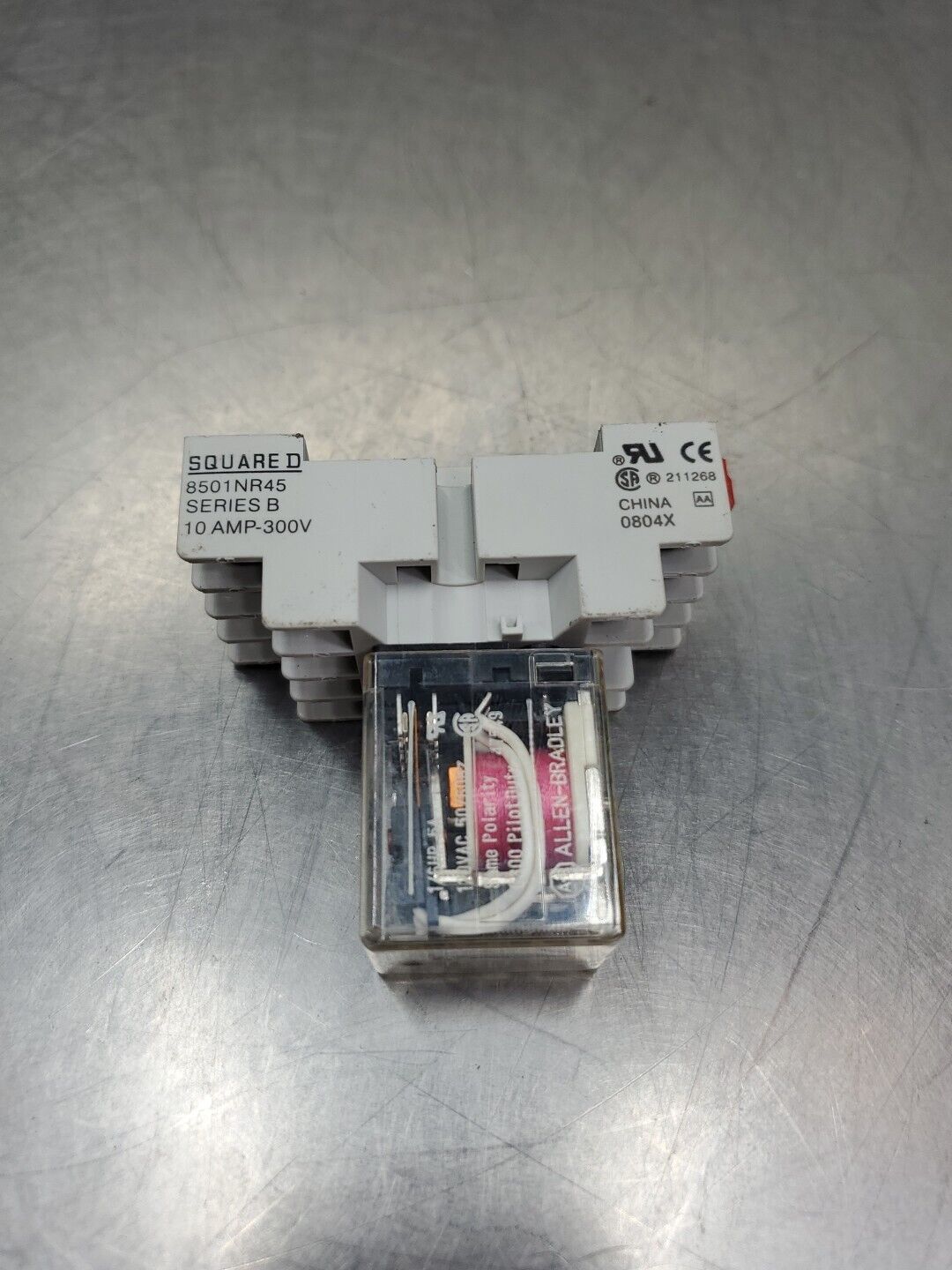 ALLEN BRADLEY 700-HC24A1 SERIES A RELAY w/8501NR45 Base. 4E-35