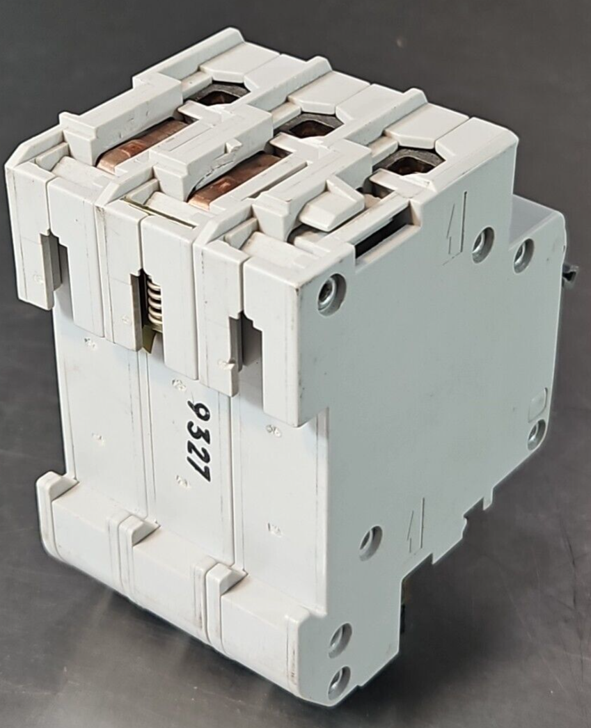 Allen-Bradley 1492-CB2 G100 H1 Series A Circuit Breaker 10A loc4E21