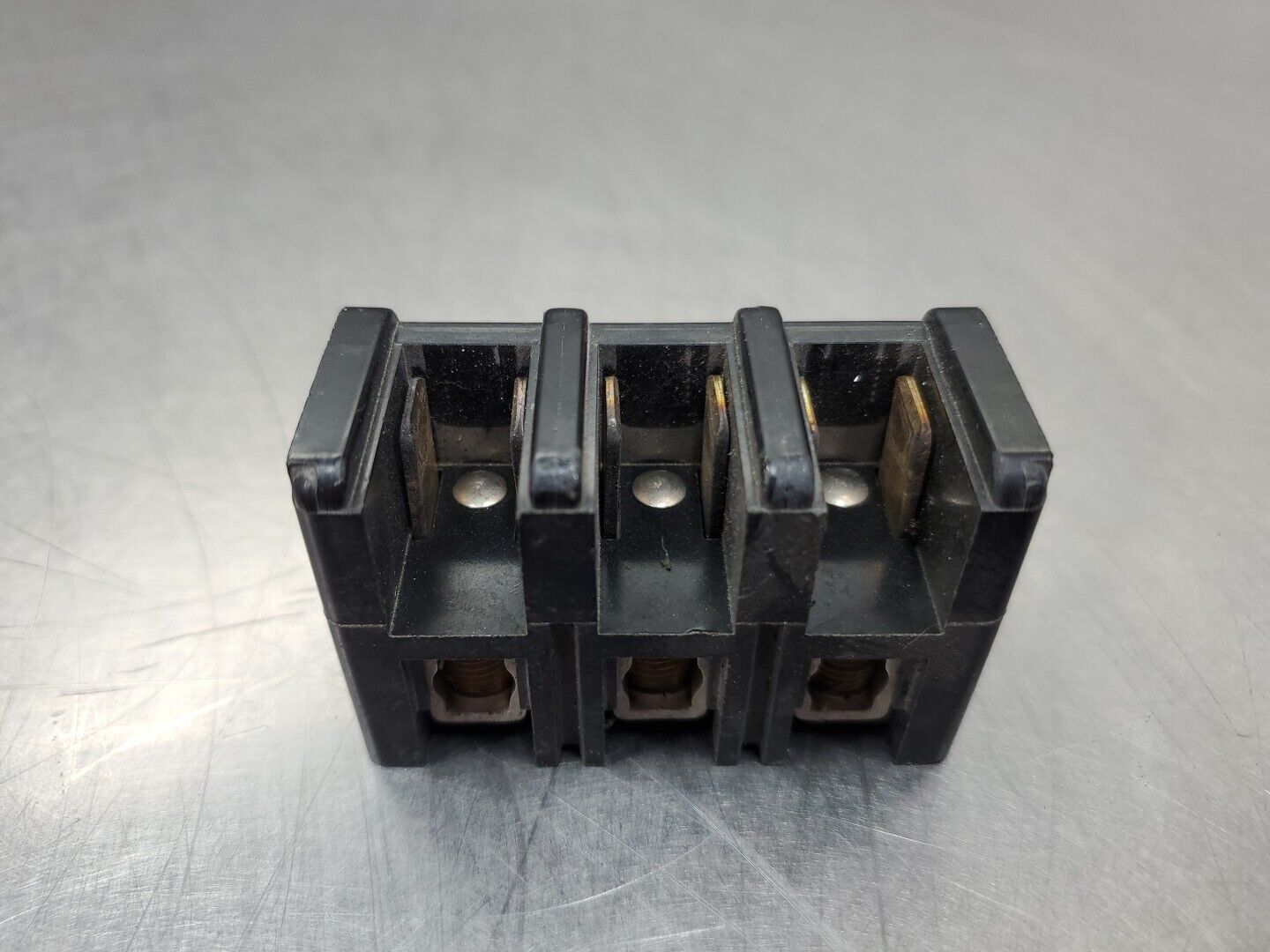 ALLEN BRADLEY 1492-DB2-3 Ser A Connector Module. 4E-26