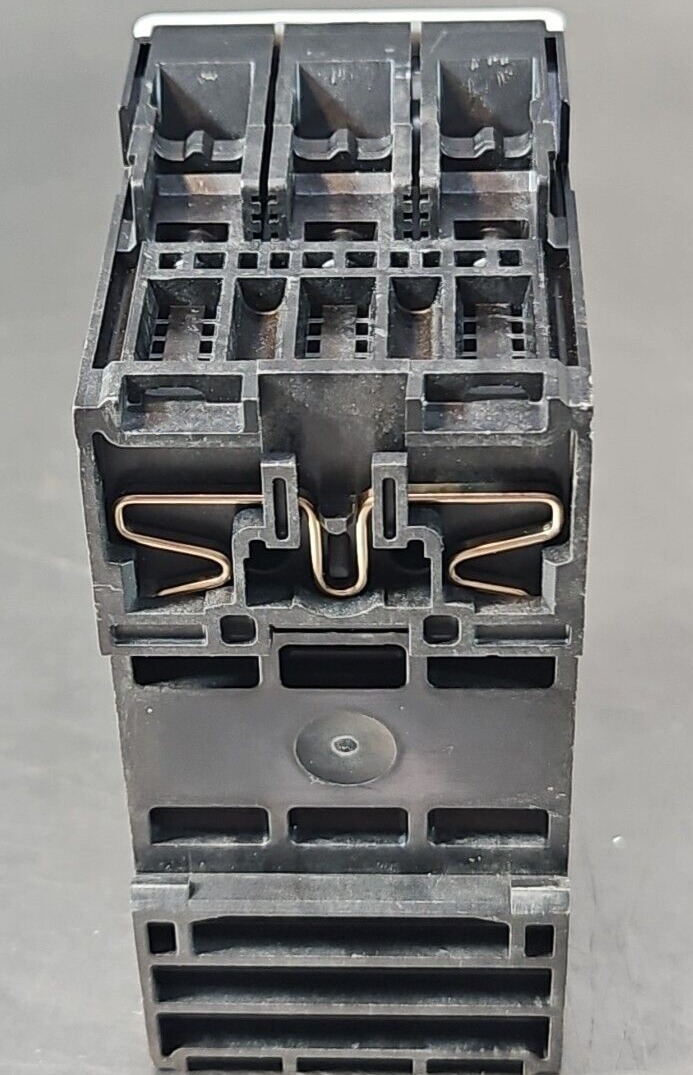 Allen Bradley 140U-D6D3-B10 /B Circuit Breaker 3 Pole 1A loc4C3