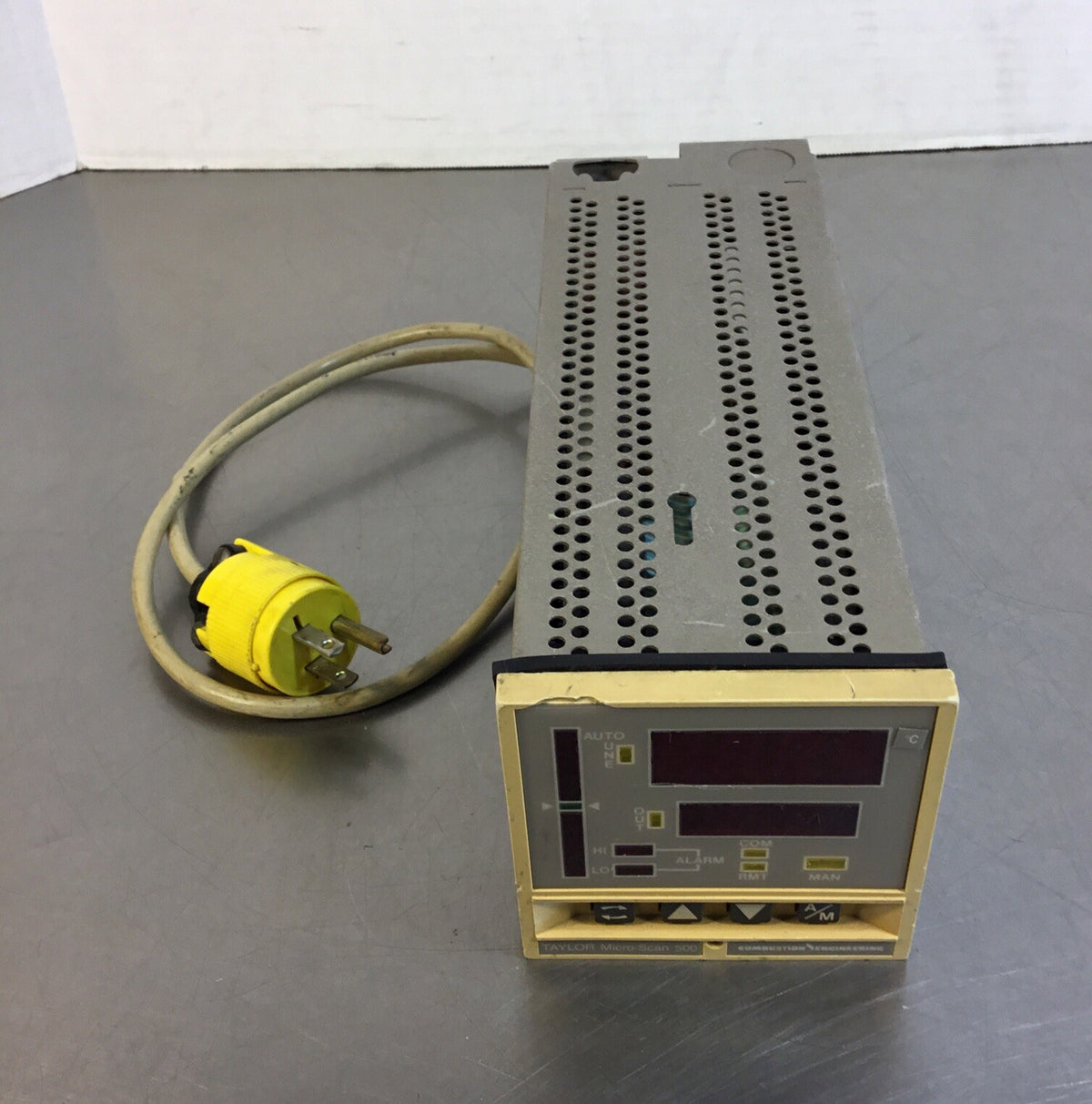 TAYLOR MICRO-SCAN 500 INDICATING TEMPERATURE CONTROLLER 5B-33