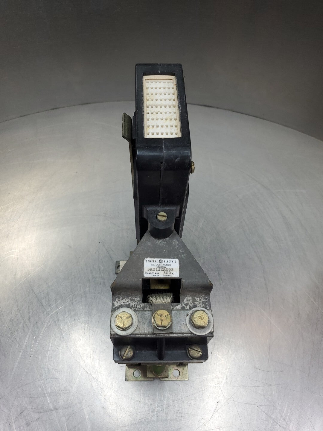 General Electric 5A01JXA003 (DS303A) DC Contactor, 600V 300A. 4E-31