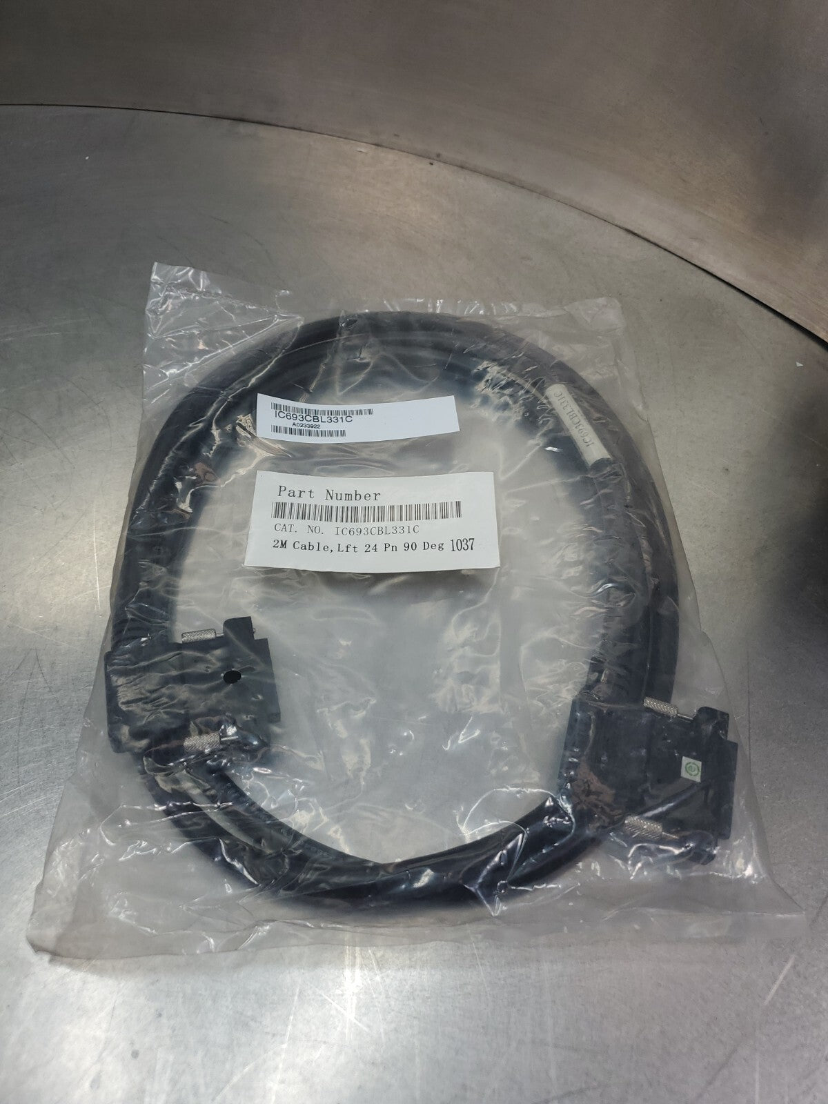 GE FANUC IC693CBL331C 2M Lft 24 Pn 90 Deg CABLE. 5A-4