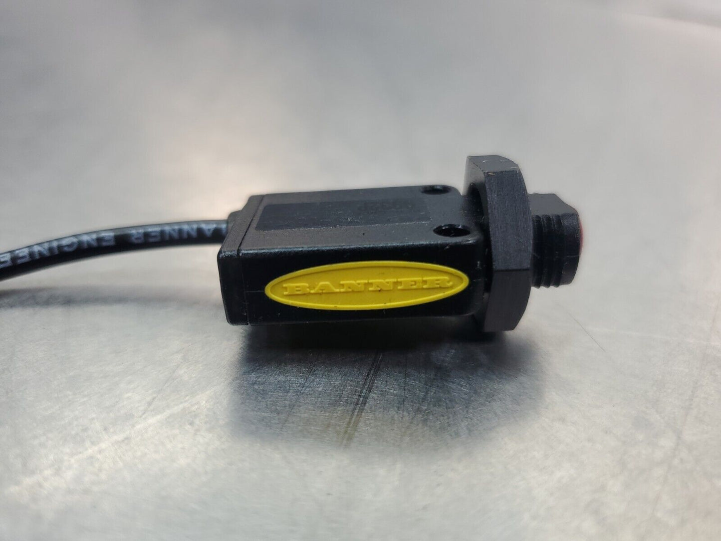 Banner Engineering QS12VP6CV10 Convergent Mini-Beam Sensor. 3E-26