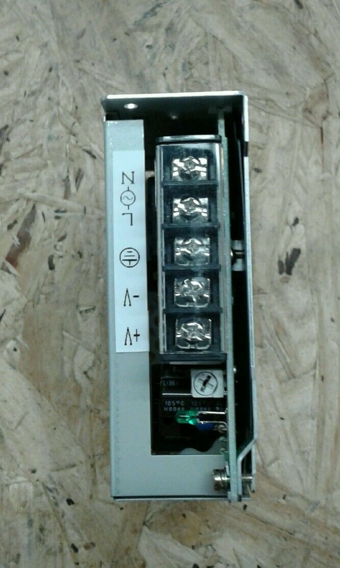 Omron S82J-5105 S82J5105 Power Supply DC5V 2A AUC