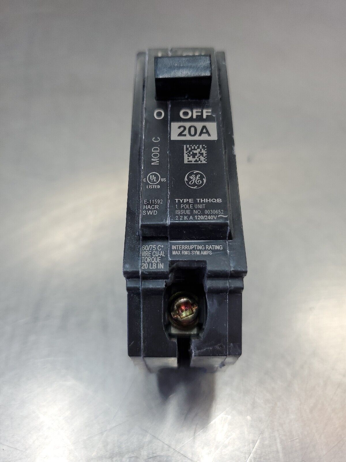 GE THHQB 20AMP 1Pole 22KA 120/240V BOLT ON CIRCUIT BREAKER. 4E-3