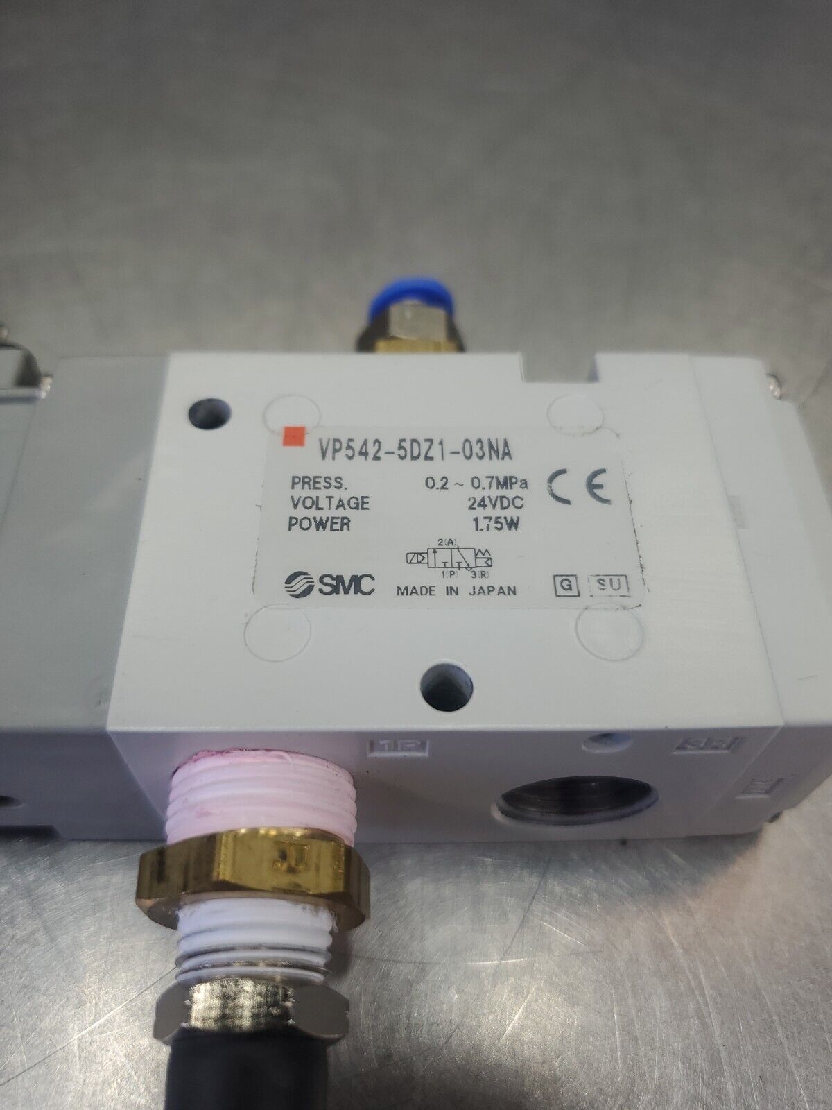 SMC VP542-5DZ1-03NA 1.75W 24VDC Solenoid Valve. 6D-14
