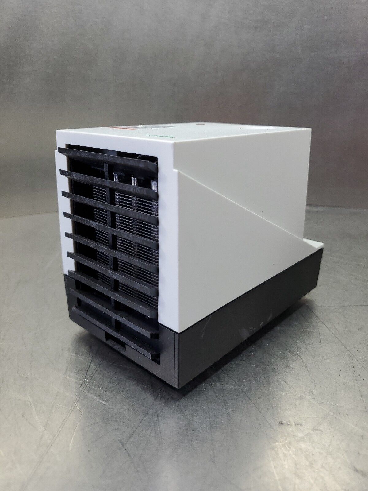 SCHNEIDER ELECTRIC NSYCRP1W120VTVC AC100-120V 50/60Hz Temp. Module. 1D