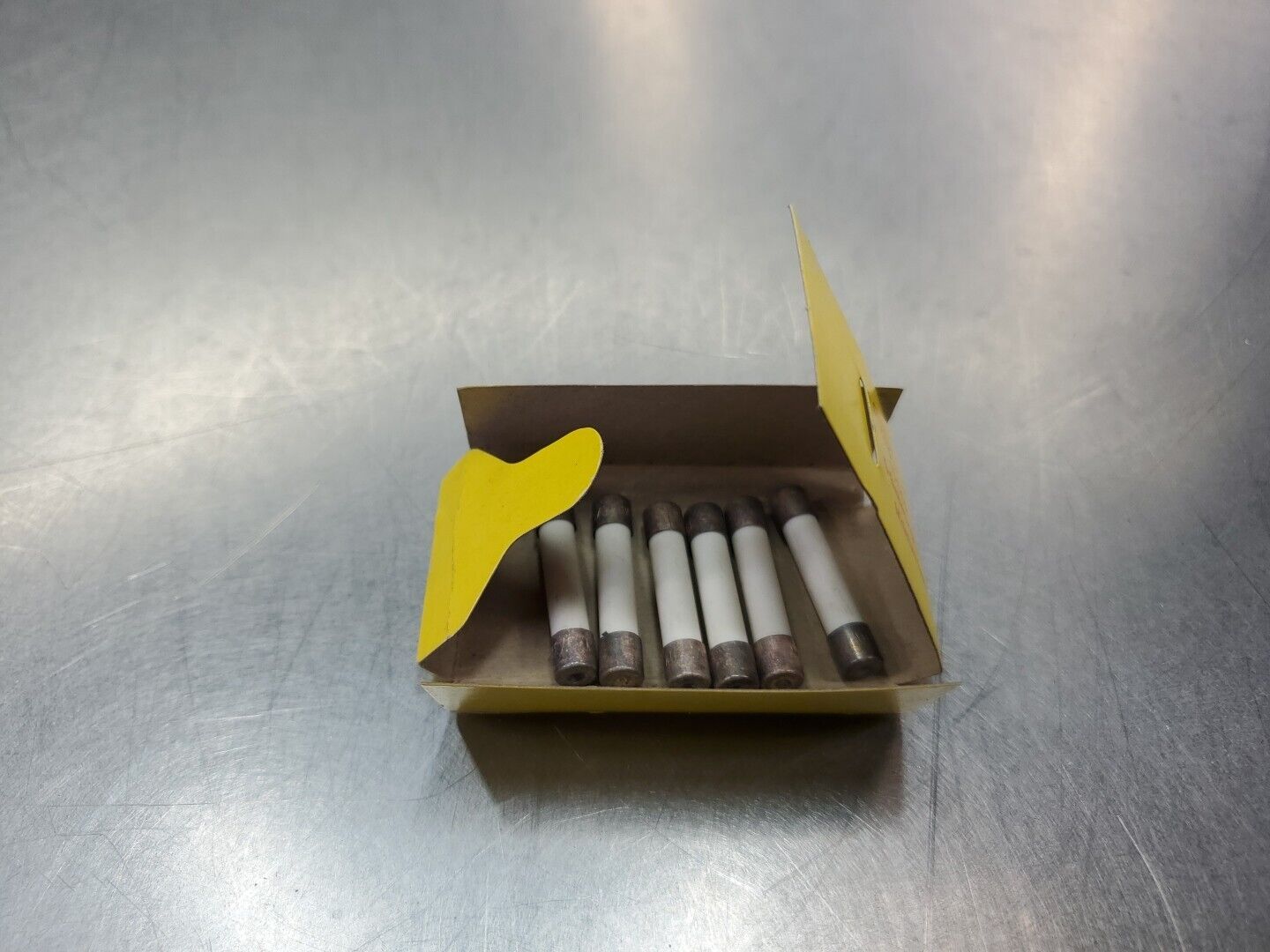 SIBA Nr. 70-065-40 12.5A 380V Fuse, (6.35x32mm) Lot of 6. 4E-21