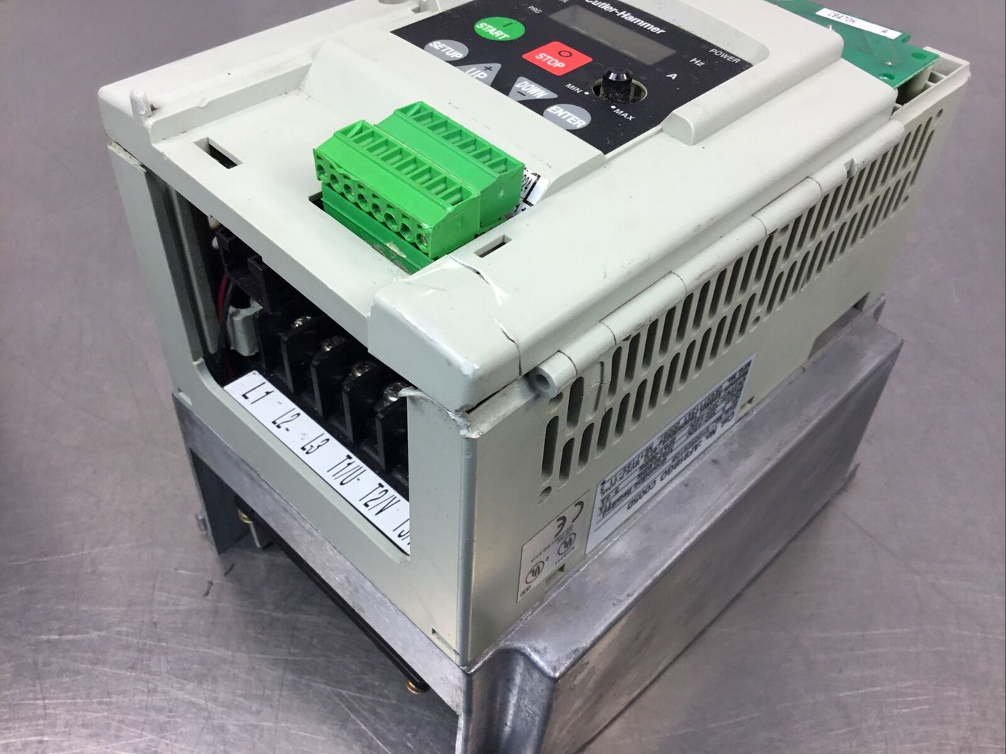 Cutler Hammer AF91BG0 C005D Motor Drive 5 HP 3 Phase 380 - 480 Volt input. 1C