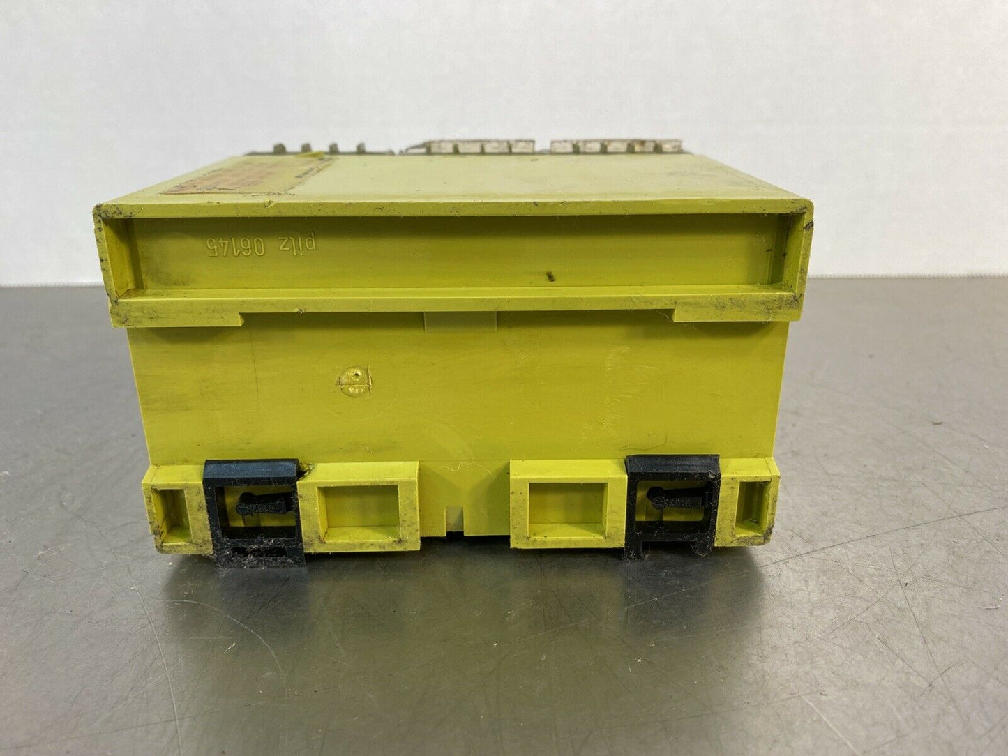 PILZ SAFETY RELAY PNOZ/3 17787 PNOZ/3/24V 3D-21