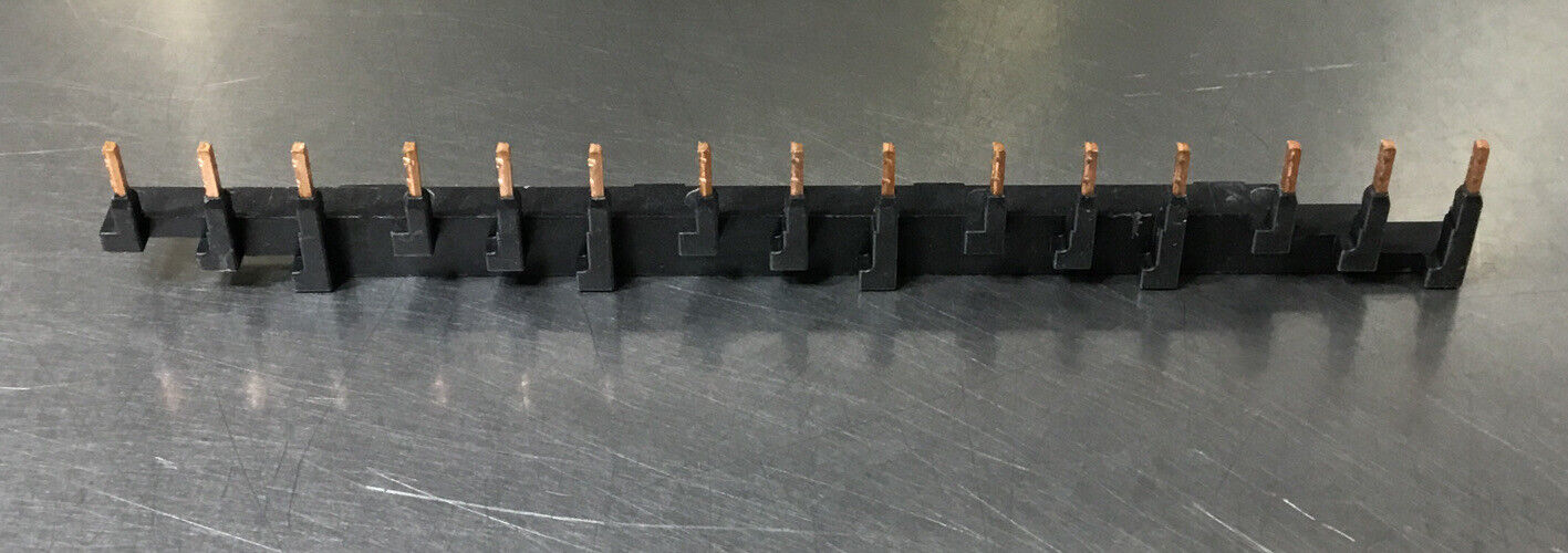 ALLEN BRADLEY 140M-C-W455N /A Compact Bus Bar 600V AC Max. 64A 4C