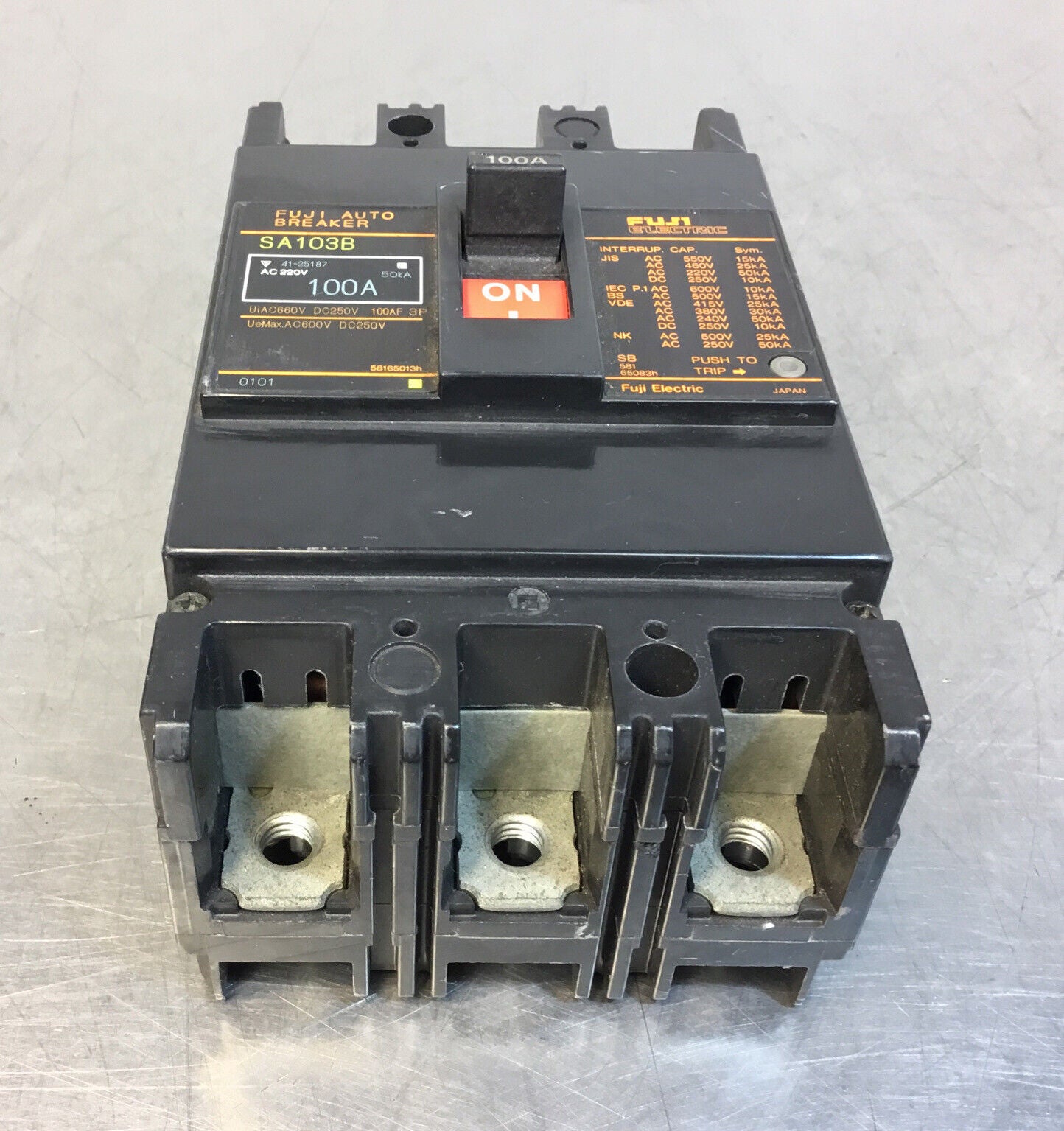 FUJI ELECTRIC SA103B 100A Auto Breaker 3 Pole 4F