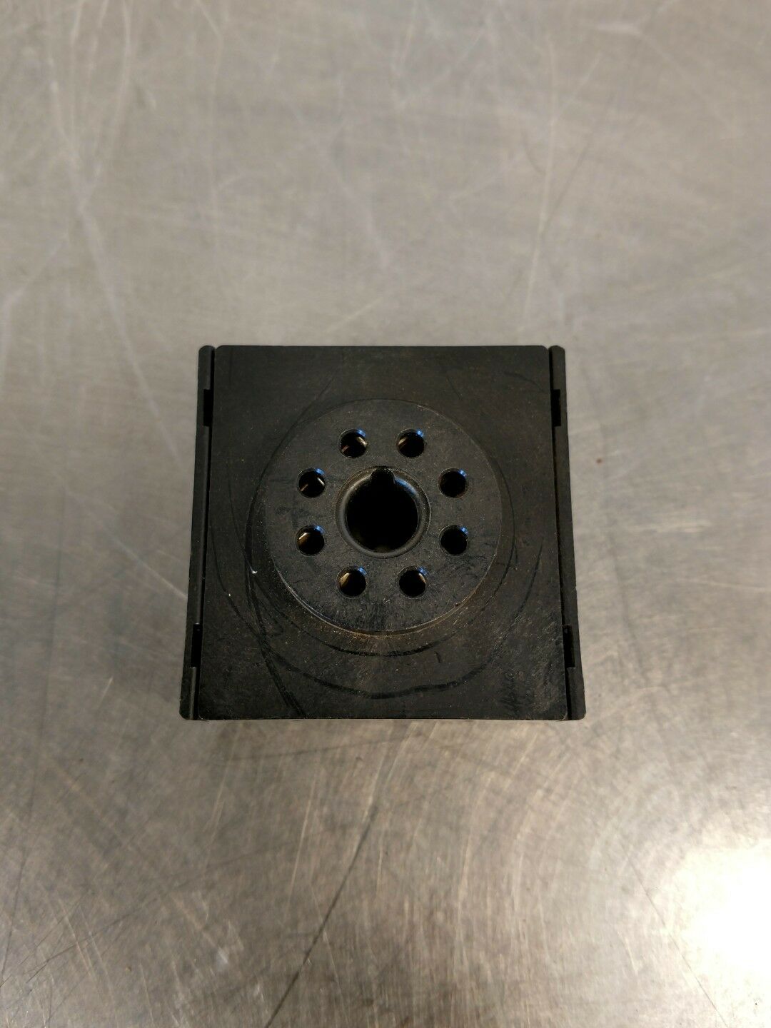 OMRON P3G-08 8 PIN SCREW TERMINAL RELAY SOCKET 6A 250VAC BIN#6