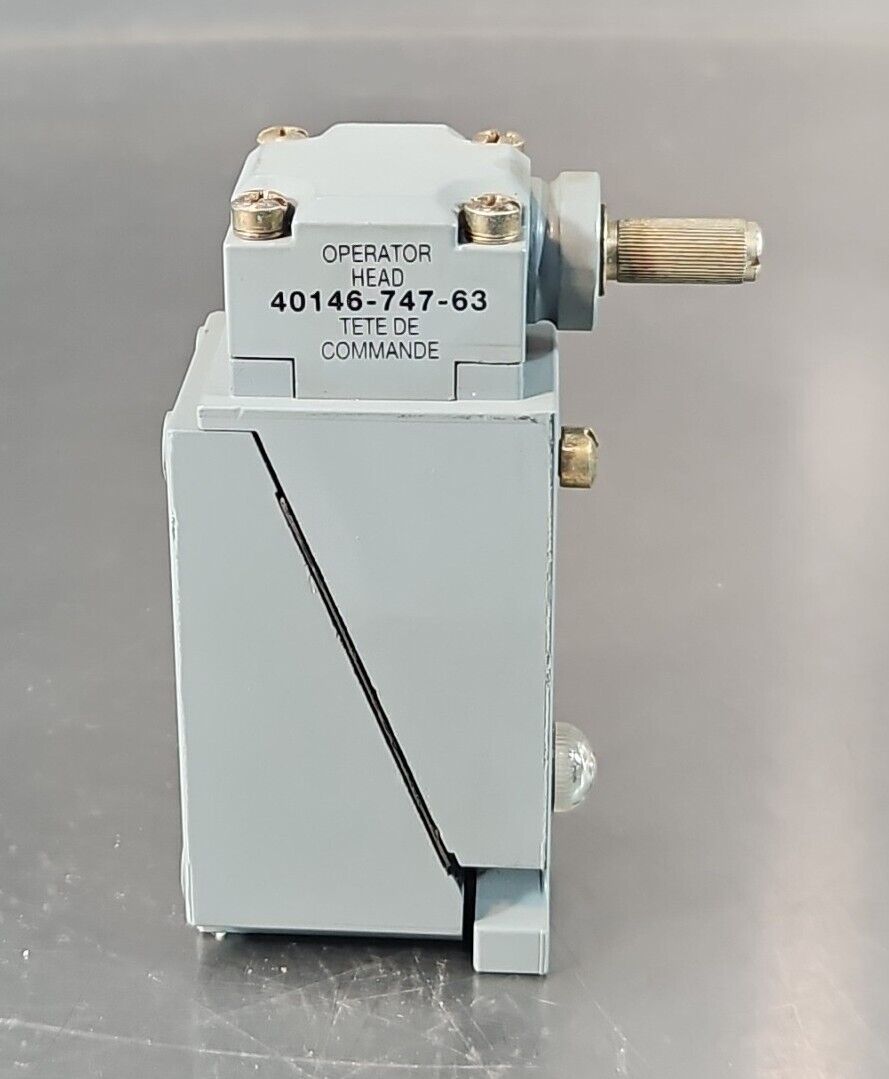 Allen-Bradley 802TAPN Oiltight Limit Switch. Loc4C-23