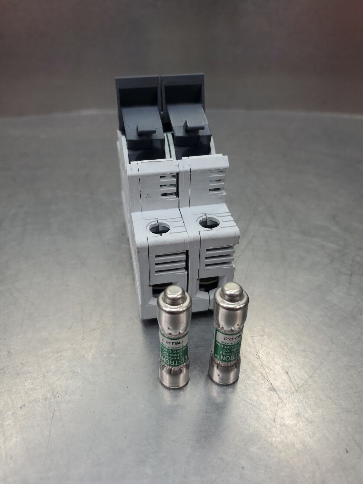 Wöhner AES 2X38 2-POLE FUSE HOLDER w/2Amp Fuses. 4C-1