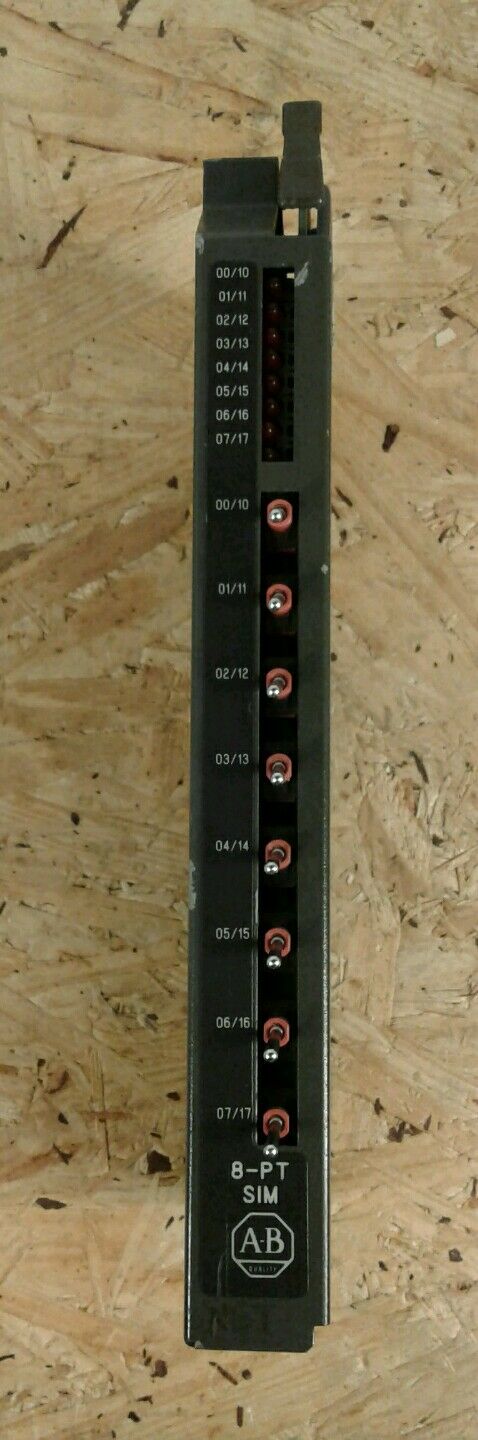 ALLEN-BRADLEY 1771-SIM 8-POINT DISCRETE I/O SIMULATOR MODULE. AUC