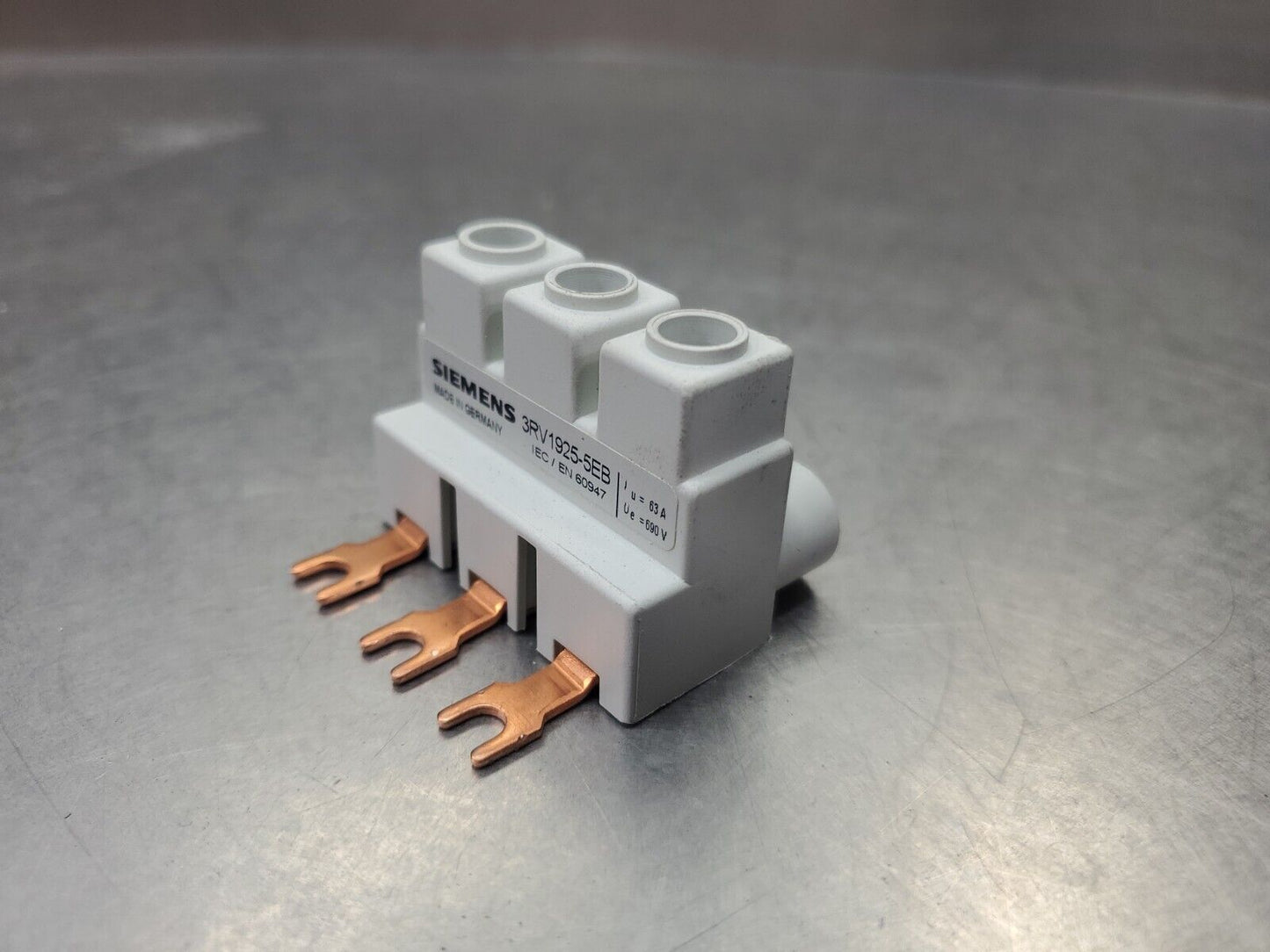 Siemens 3RV1925-5EB 3-Terminal Busbar Terminal Bar 63A,690V. 4C-1