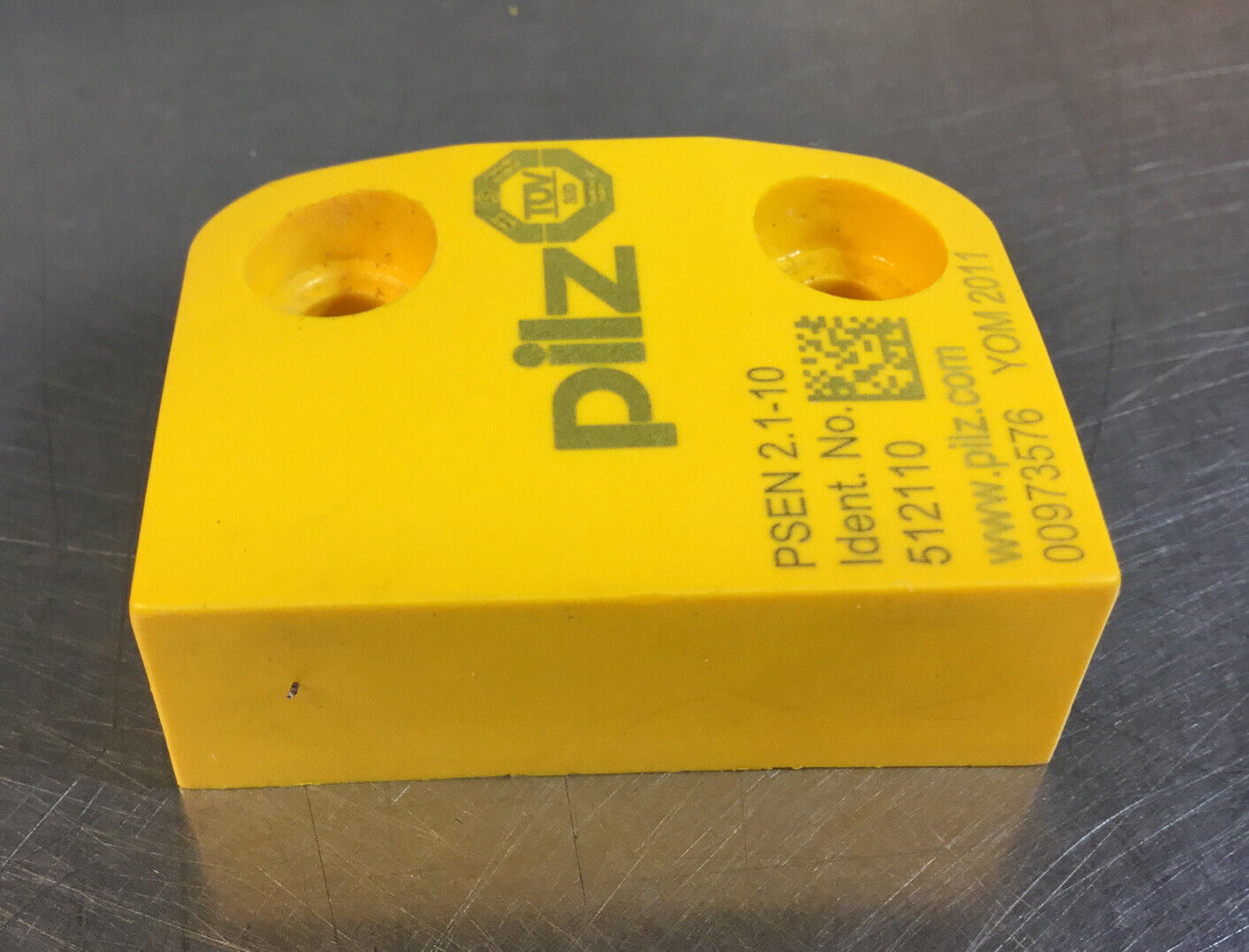 Pilz PSEN 2.1-10 Magnetic Safety Switch, 30V, 10W 512110 3D-1