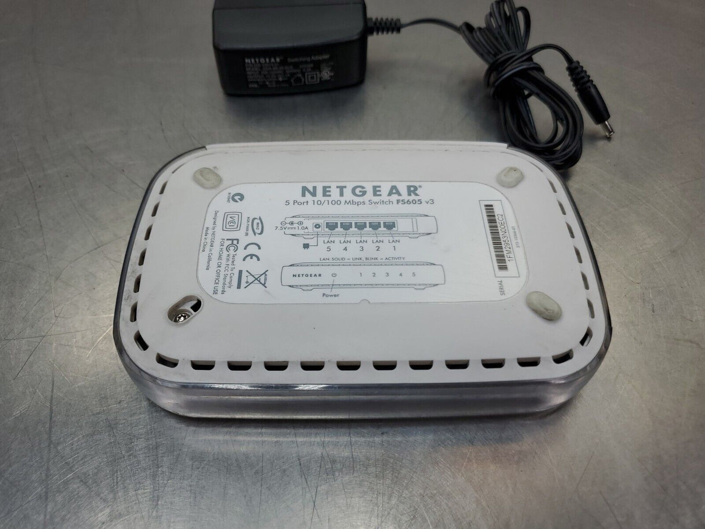 Netgear FS605 v3 5-Port 10/100 Mbps Switch. 3D-8