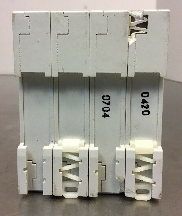 ALLEN BRADLEY 1492-ACB W/ 1492-CB3 G150 15A 10HP 4 POLE CIRCUIT BREAKER Loc.4A