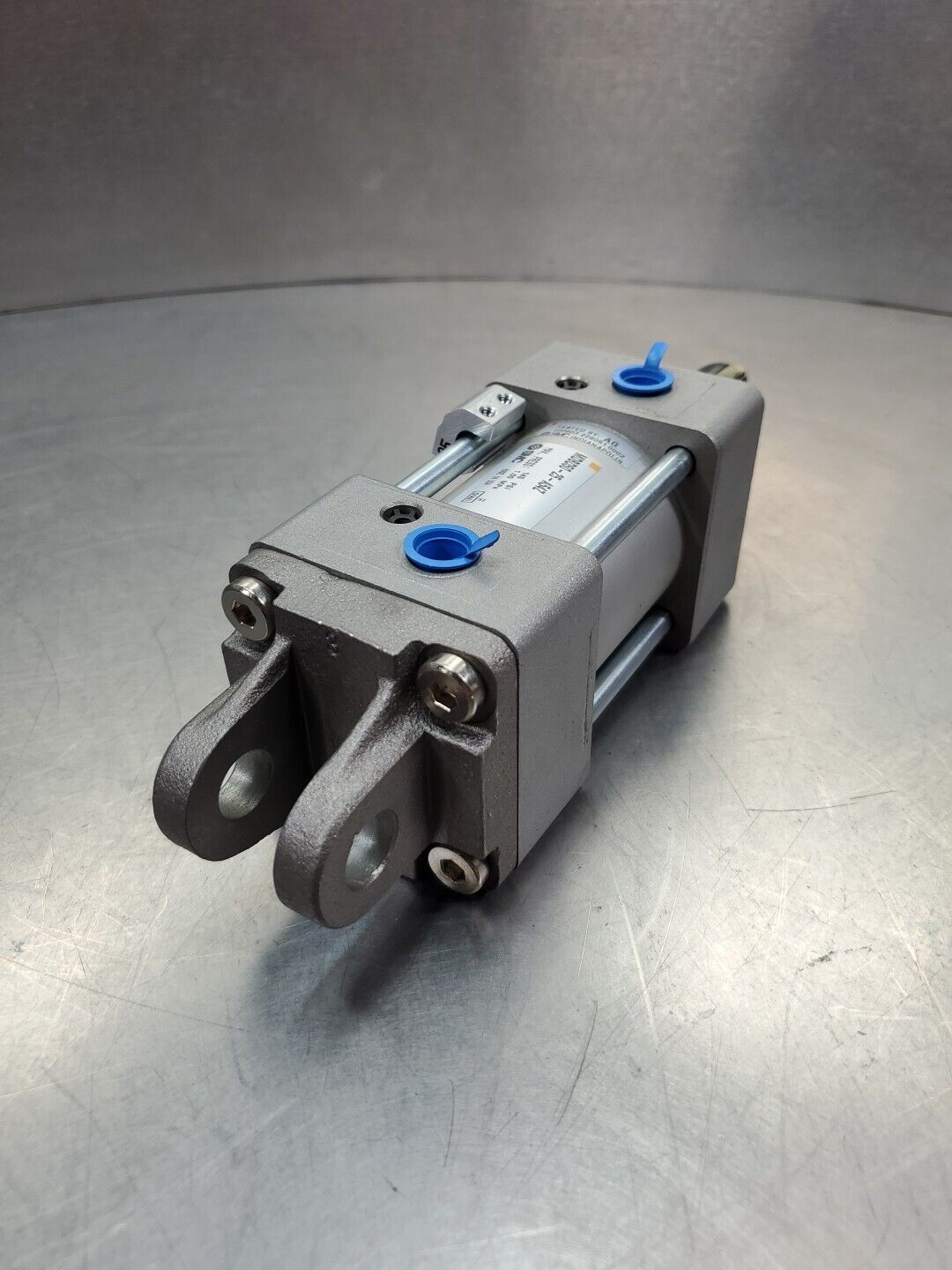 SMC MDBD50-25-A54Z 145PSI Pneumatic Cylinder. 6B-11