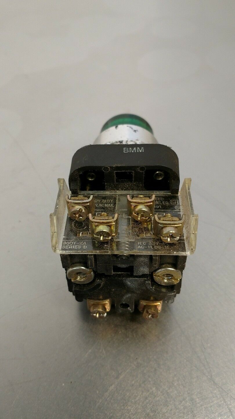 Allen Bradley Push Button 800T-PB16 Green Illuminated Switch 5A
