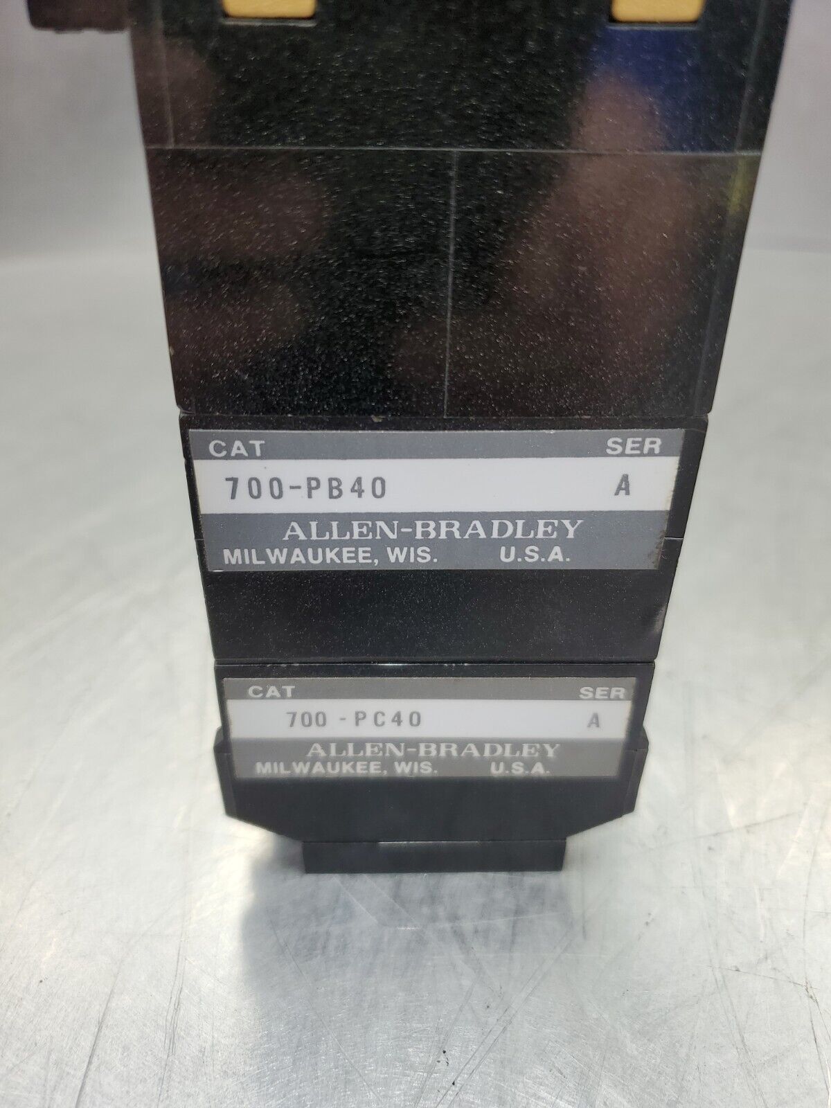 Allen-Bradley 700-P400A1 Ser B. Relay w/700-PB40/PC40 Contacts. 4D-17