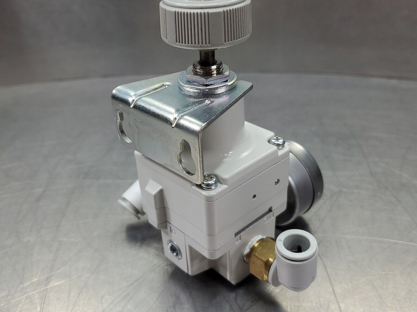 SMC IR2020-02BG 0.01~0.8MPa Precision Regulator. 6D-13