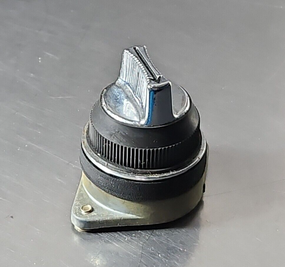 GE CR2940UB700B Selector Switch. Loc4D20