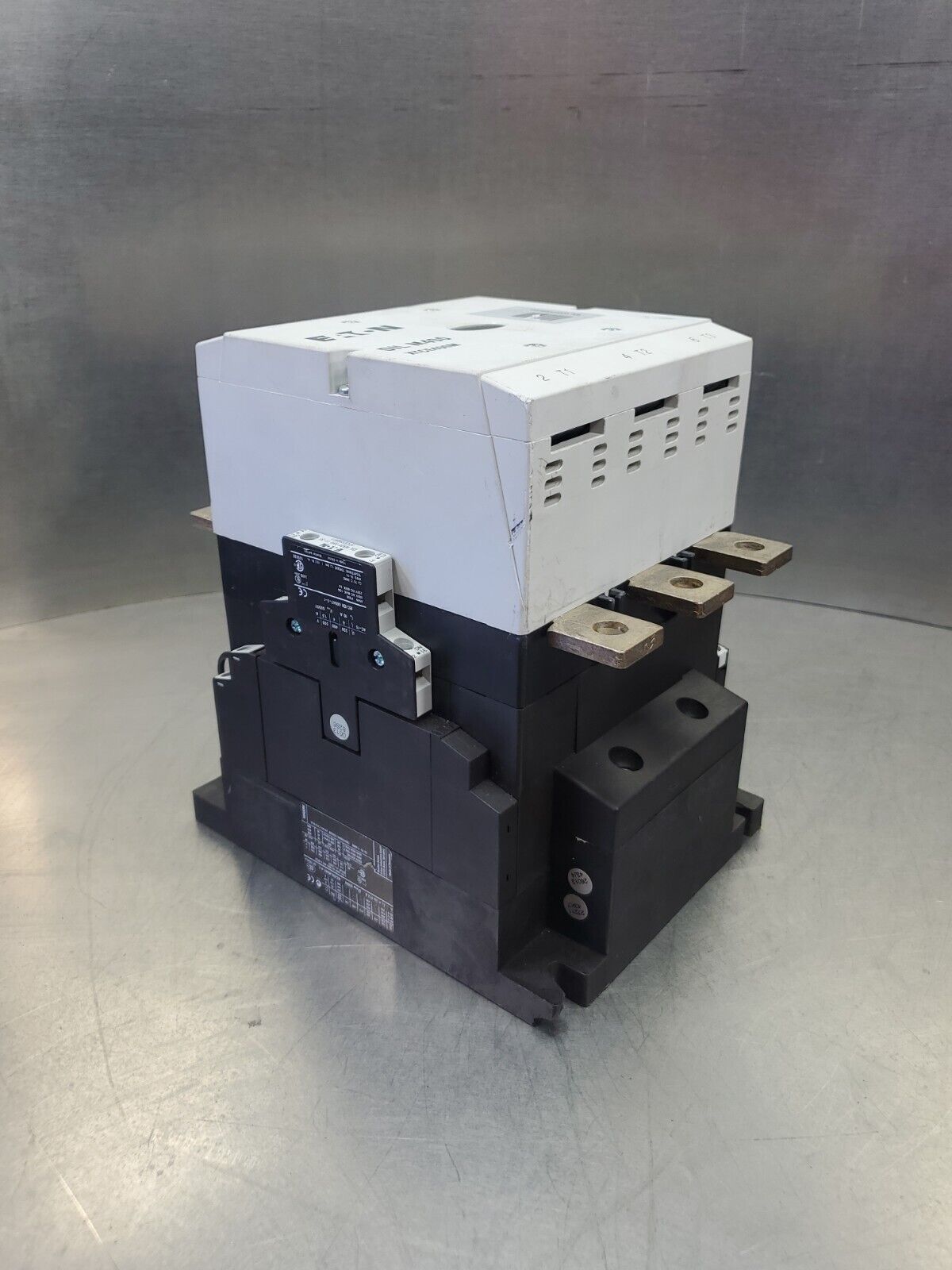 EATON DIL M40 XTCE400M 600V 450A Contactor. 4E