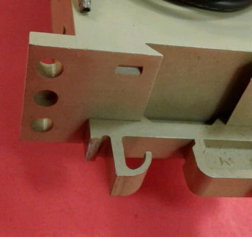 LUTZE LRC-M3 SURGE SUPPRESSOR MODULE. 4B