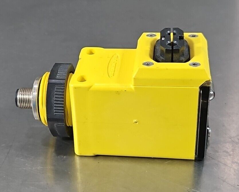 Banner Q45BB6FPQ5 Fiber Optic Sensor 10-30VDC. Loc5E-21