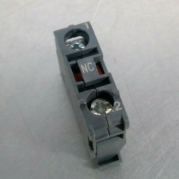 Allen-Bradley - 800F-X01 Series A - Contact Block 4D