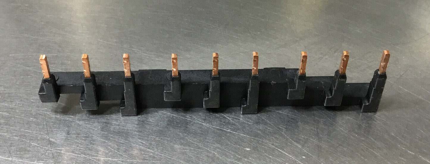 ALLEN BRADLEY 140M-C-W453N /A COMPACT BUS BAR 600V AC Max. 64A 4C