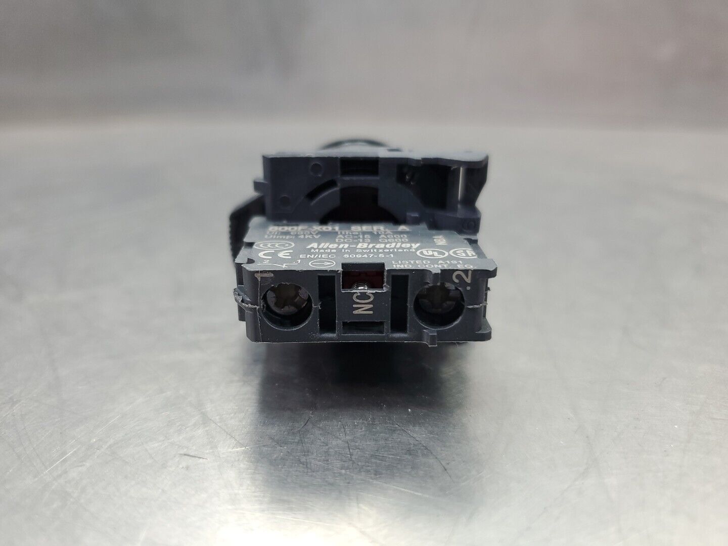 Allen-Bradley 800F-X01 Ser.A. Red Pushbutton Switch 4E-24