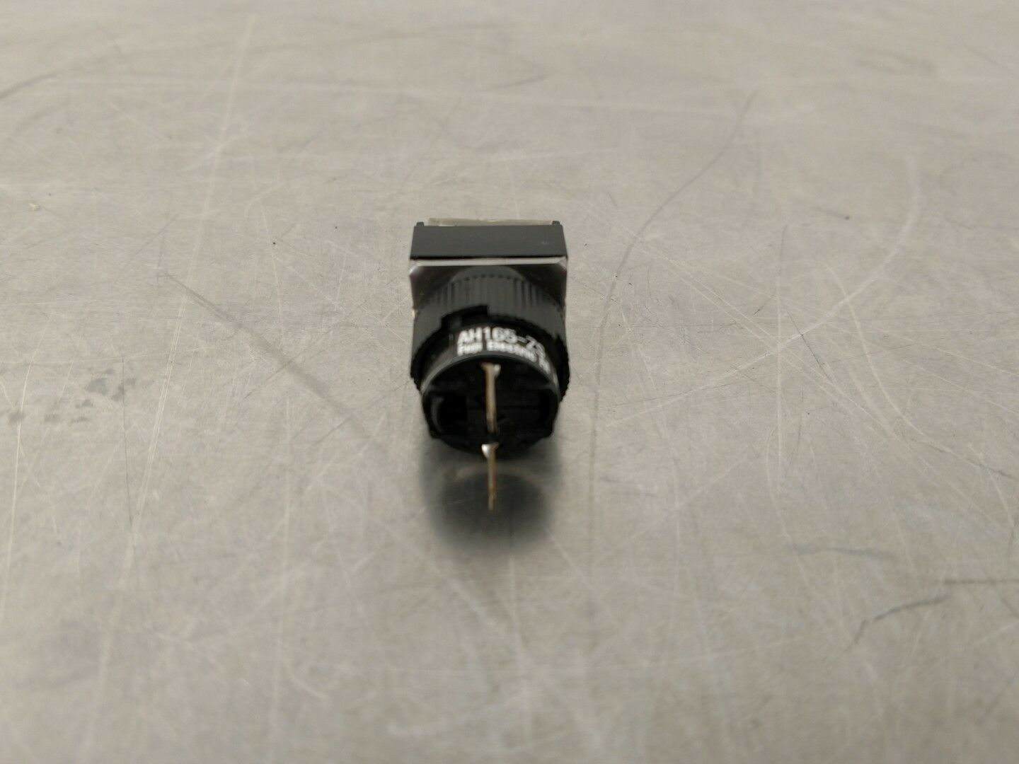 Fuji Electric AH165-ZS E3 White Push Button AH165-ZS 4A