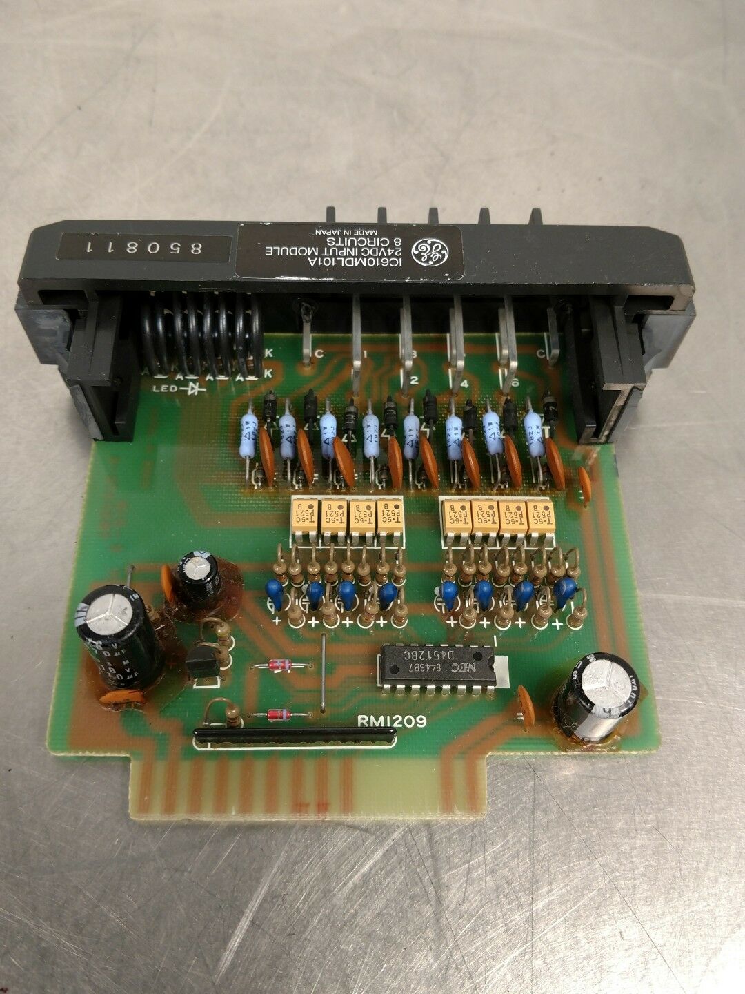 GE FANUC IC610MDL101A 115VAC Input Module 8-Circuits w/ Terminal Block 3F