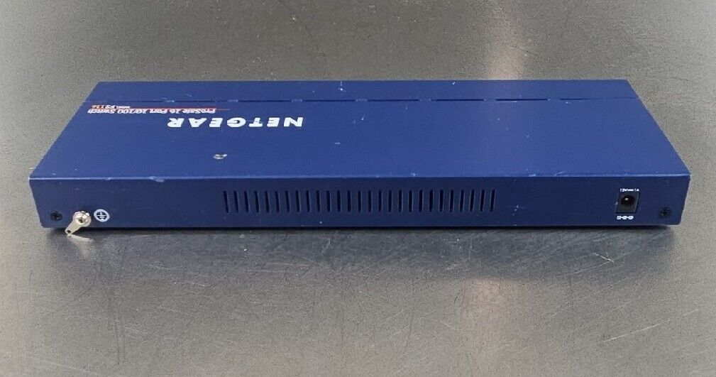 NetGear FS116 External 16-Port Ethernet Switch Loc 3C-11