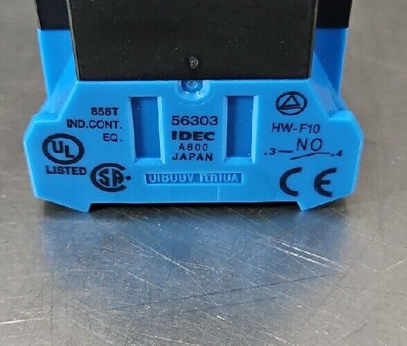 IDEC HW4K-2AF11 Key Switch. Loc 4E-17