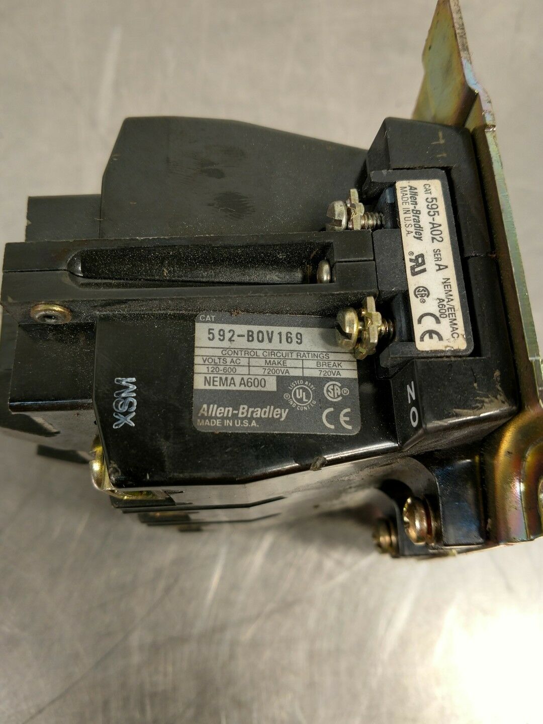 ALLEN BRADLEY NEMA SIZE A600 592-B0V169 SER. B MOTOR STARTER 4E-11