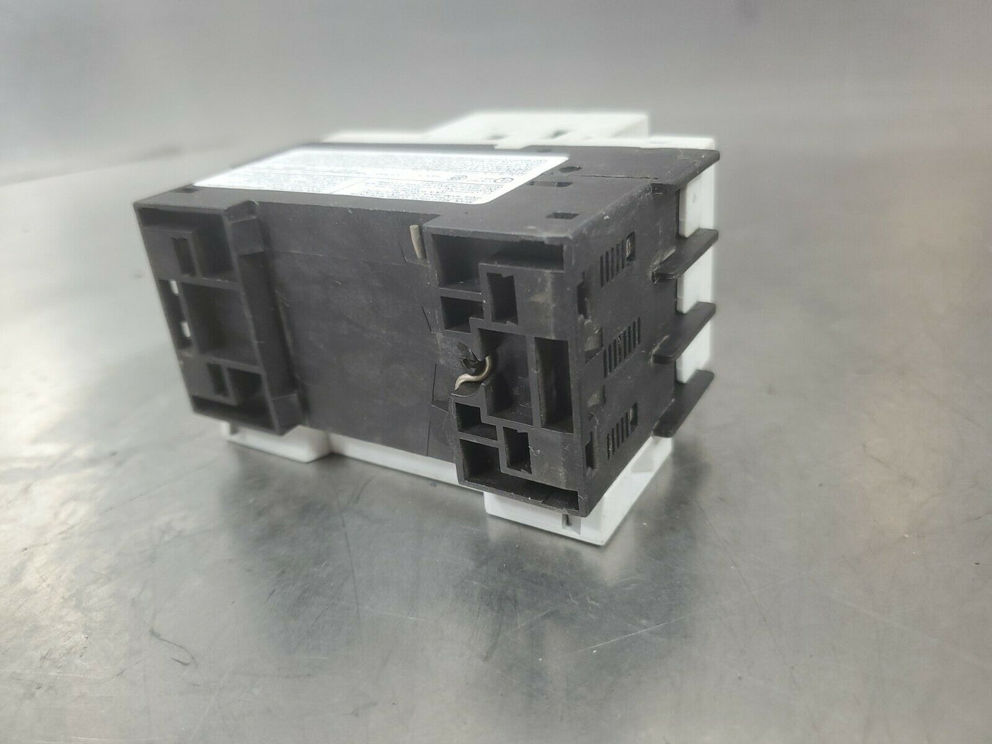 Siemens Sirius 3RV1021-1FA10 Motor Starter Circuit Protector w/ 3RV1901-1A 4G