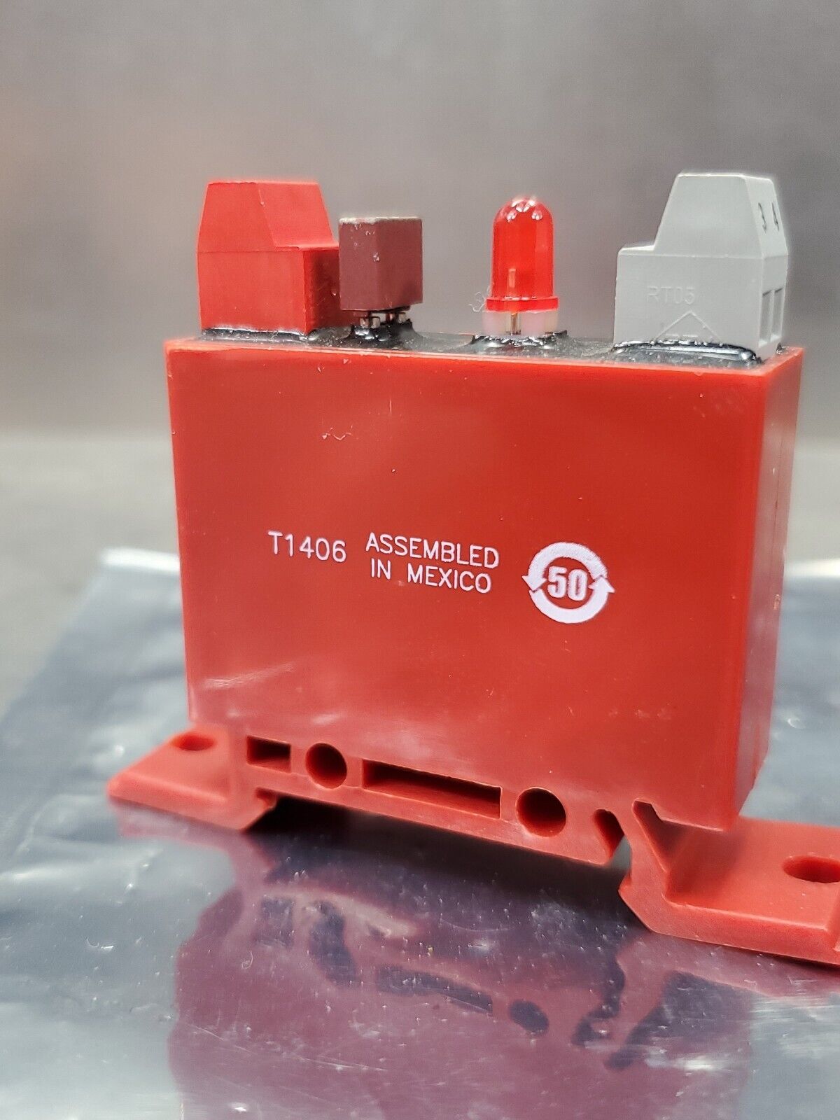 Crouzet DR-0DC24 Solid State Relay Rail Mount 3-60V 3A. 4A-8